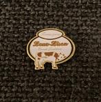 PIN - LOUE-LISON - FROMAGERIE - FROMAGE - VACHE - KAAS - KOE, Envoi, Utilisé, Autres sujets/thèmes, Insigne ou Pin's