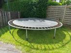 Grote trampoline, Enlèvement