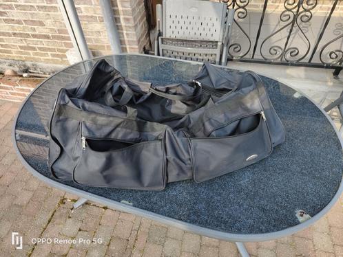 Sporttas met Trolleyfunctie – Handig & Multifunctioneel!, Handtassen en Accessoires, Tassen | Sporttassen, Zo goed als nieuw, Unisex volwassen