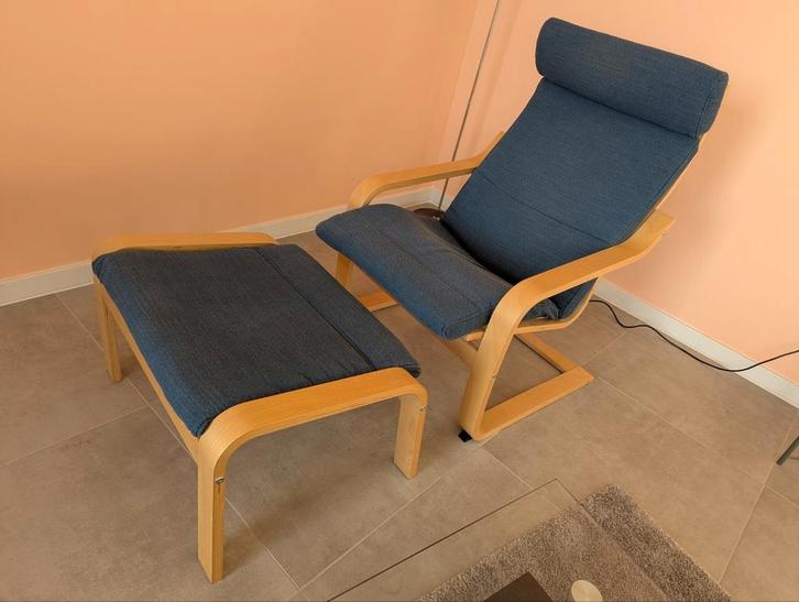 Fauteuil avec repose pied de Ikea (comme neuf) modèle Poäng, Huis en Inrichting, Zetels | Zetels en Chaises Longues, Zo goed als nieuw