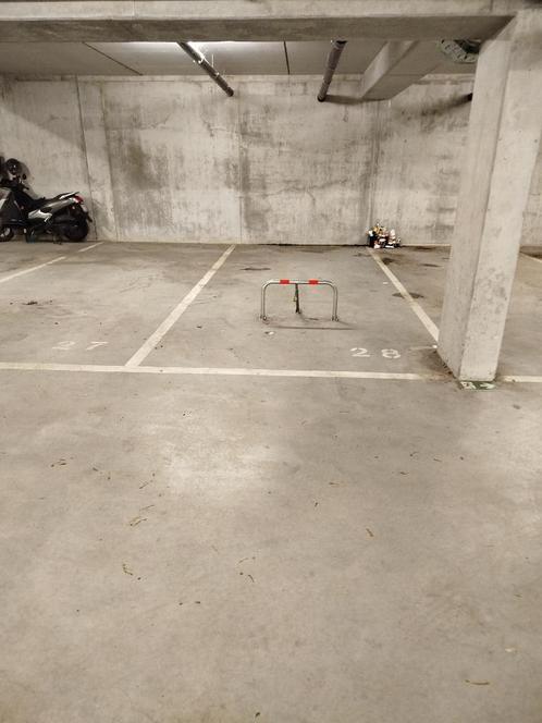 Parkeerplaats te huur/ à louer- Strombeek-Bever, Immo, Garages en Parkeerplaatsen, Provincie Vlaams-Brabant