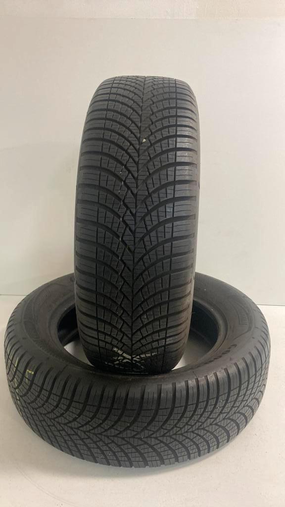 215/60/17 -100 h merk goodyear alsezoen 2 stuk, Auto diversen, Autosport-onderdelen, Zo goed als nieuw, Ophalen