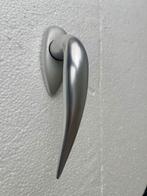 Poignée de fenêtre aluminium Philippe Starck, Ophalen, Zo goed als nieuw, Aluminium