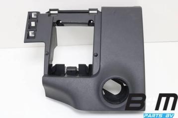 Dashboard afdekking links onder Skoda Karoq beschikbaar voor biedingen