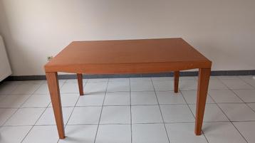 Table + 6 chaises + Ensemble de rangement beschikbaar voor biedingen