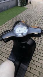 Vespa 2012 te koop, Fietsen en Brommers, Ophalen, Gebruikt, Klasse A (25 km/u), Benzine