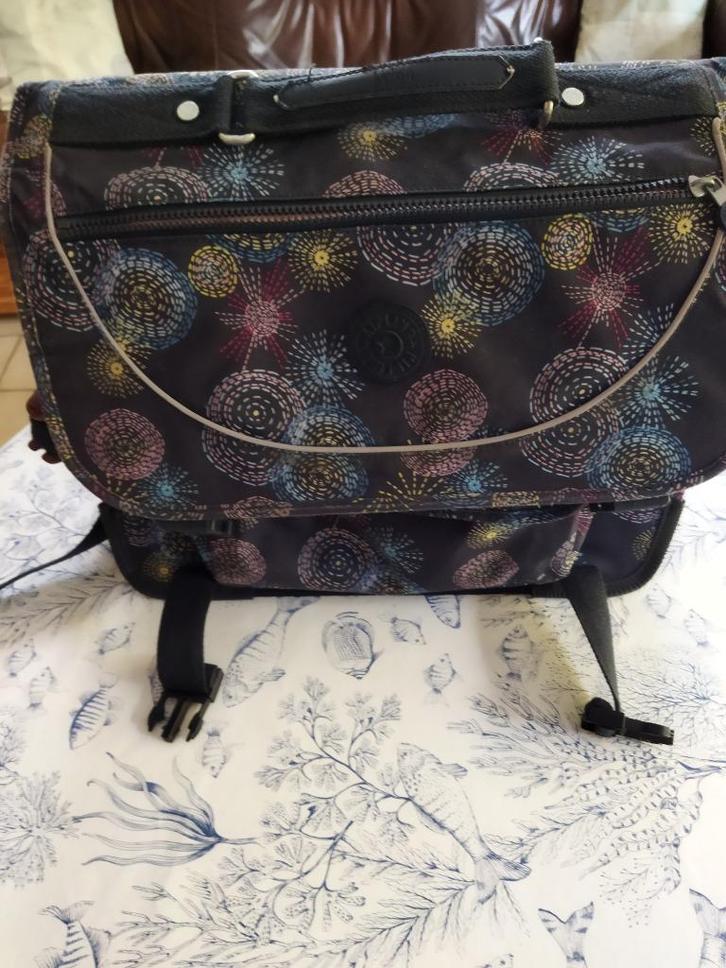 Mooie zelfgemaakte boekentas van Kipling, Handtassen en Accessoires, Tassen | Schooltassen, Zo goed als nieuw, Aktetas of Boekentas