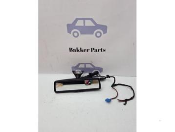 Binnenspiegel van een Volkswagen Golf beschikbaar voor biedingen