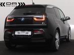 BMW i3 120Ah ADVANCED - LED - NAVI - OVERHEIDSPREMIE -3000e, Te koop, Stadsauto, I3, 0 g/km