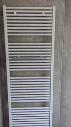 Perfecte staat HANDDOEKENRADIATOR vasco, Doe-het-zelf en Bouw, Verwarming en Radiatoren, Ophalen, Zo goed als nieuw