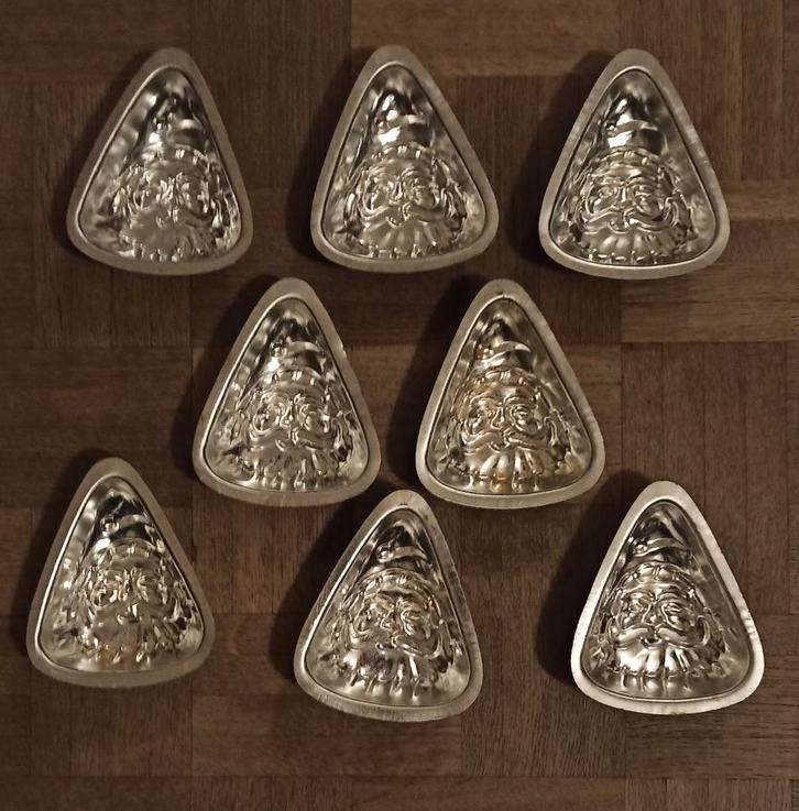 bakvorm kerstman 8 stuks 12*12*10*3,5cm, Hobby en Vrije tijd, Taarten en Cupcakes maken, Gebruikt, Bakvorm, Cupcakes, Ophalen of Verzenden