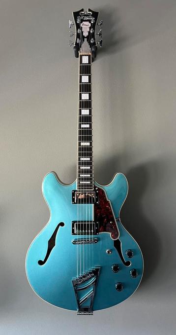 D’Angelico Premier DC Ocean Turquoise semi hollow gitaar beschikbaar voor biedingen