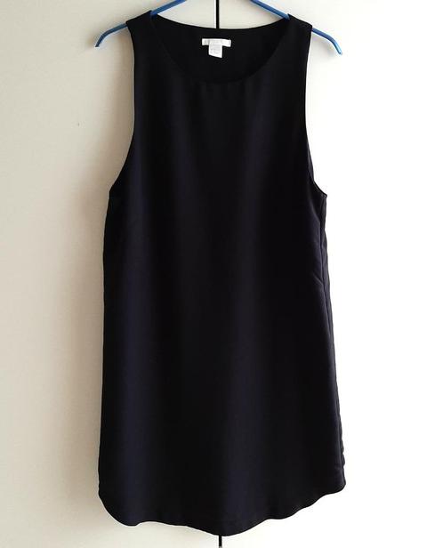 Te koop: In goede staat. Mooi zwart jurkje, 42., Kleding | Dames, Jurken, Zo goed als nieuw, Maat 42/44 (L), Zwart, Boven de knie