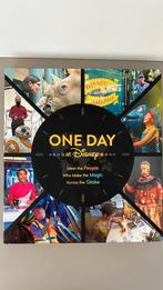 One Day at Disney, Livres, Cinéma, Tv & Médias, Comme neuf, Enlèvement ou Envoi