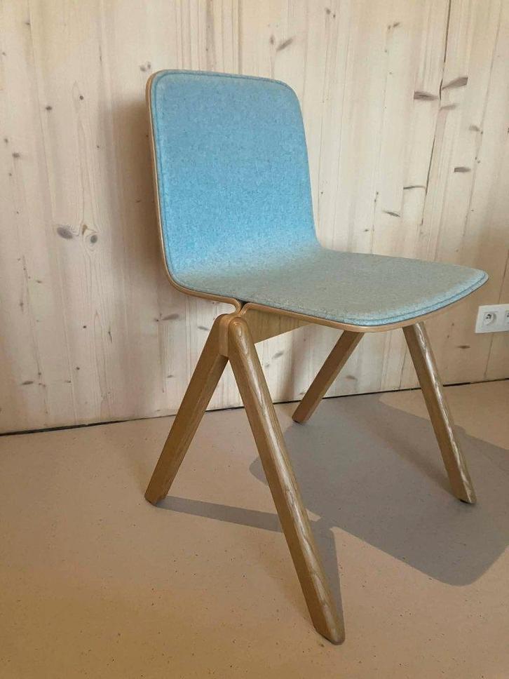 Originele HAY Copenhague Chair - vilt + eik (zgan), Huis en Inrichting, Stoelen, Zo goed als nieuw, Eén, Hout, Blauw, Ophalen