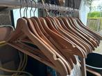 Houten kledinghanger Ikea, Vêtements | Femmes, Cintres, Comme neuf, Bois, Enlèvement
