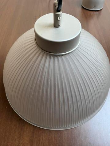 Matglazen Hanglamp, Enlèvement, Utilisé