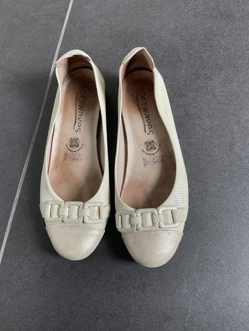 Schoenen beige Softwaves maat 37 beschikbaar voor biedingen