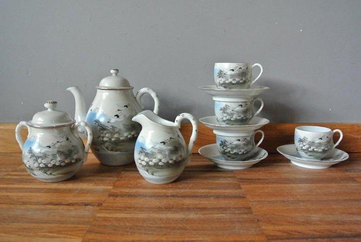 Mooi oud koffieserviesje met Oosters motief, gemerkt, Antiek en Kunst, Antiek | Servies compleet, Ophalen of Verzenden