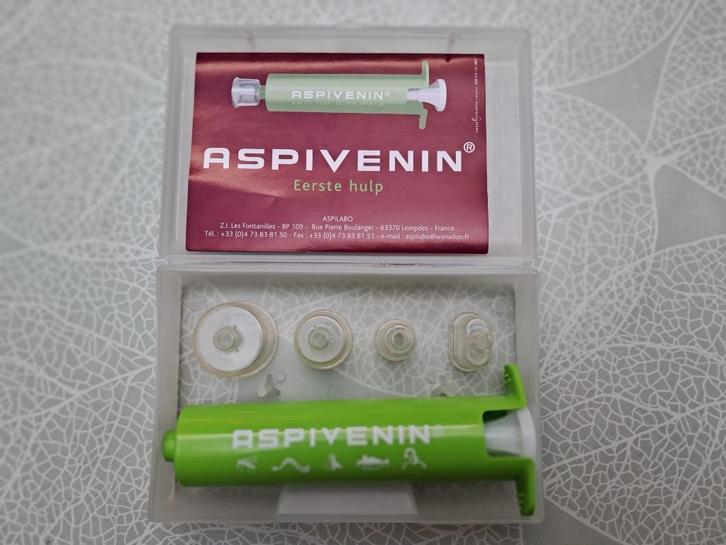 Tekentang merk Aspivenin (zie foto's), Diversen, Verpleegmiddelen, Zo goed als nieuw, Ophalen