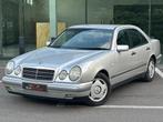 Mercedes-Benz E 220 Classic / Airco / 171243km, Auto's, Mercedes-Benz, Stof, Zwart, Electronic Stability Program (ESP), Bedrijf