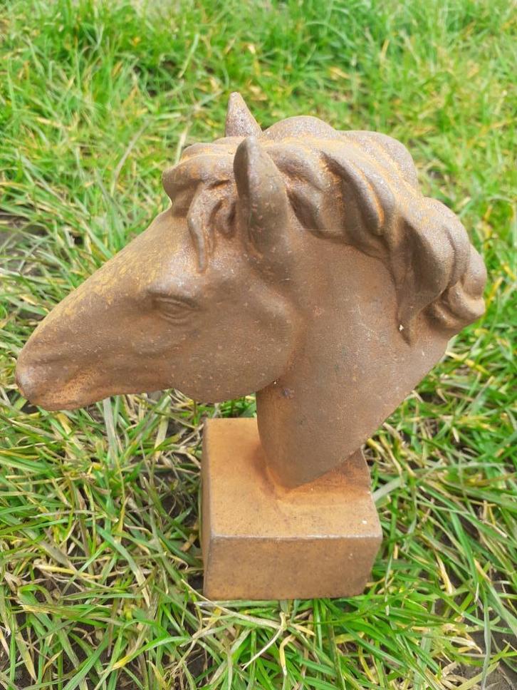 PRACHTIG GIETIJZEREN PAARDENHOOFD, Tuin en Terras, Tuinbeelden, Nieuw, Dierenbeeld, Overige materialen, Ophalen