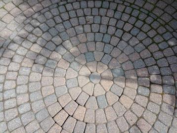 Klinkers voor rond terras.  beschikbaar voor biedingen