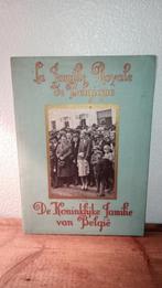Ancien album Chromos Familles Royales chocolat Victoria, Collections, Autres types, Utilisé, Enlèvement ou Envoi