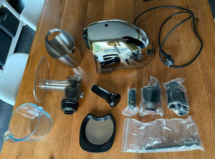 Sana by Omega EUJ-707 slowjuicer, Elektronische apparatuur, Juicers, Gebruikt, Slowjuicer, Elektrisch, Ophalen