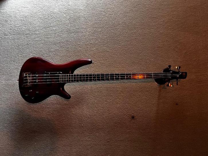 Basse Ibanez SR 1500 + case, Muziek en Instrumenten, Snaarinstrumenten | Gitaren | Bas, Zo goed als nieuw, Elektrisch, Ophalen