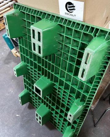 FPS palletten nestbaar HDPE beschikbaar voor biedingen