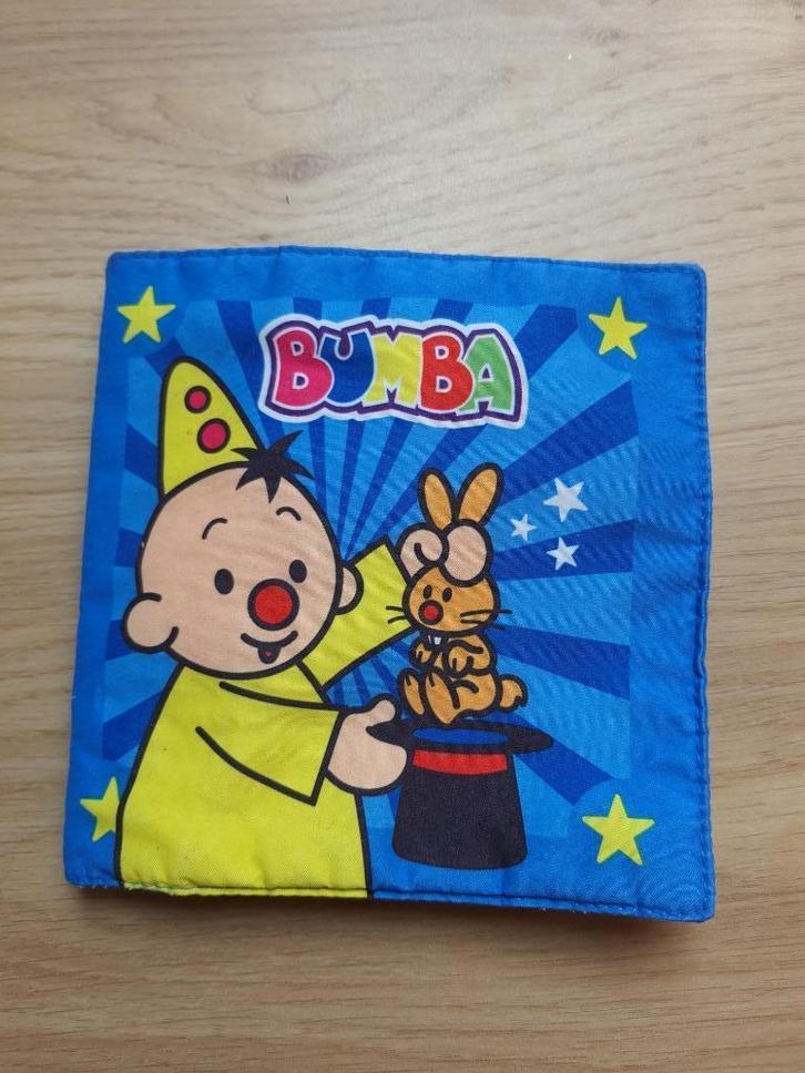 Studio 100 - Bumba baby knisper boekje (nieuwstaat), Boeken, Kinderboeken | Baby's en Peuters, Nieuw, 6 tot 12 maanden, Uitklap-, Voel- of Ontdekboek