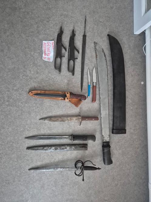 Lots de baïonnette couteau machette, Antiek en Kunst, Curiosa en Brocante, Ophalen of Verzenden