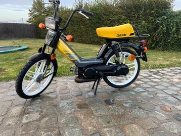 Honda Camino Custom geel beschikbaar voor biedingen