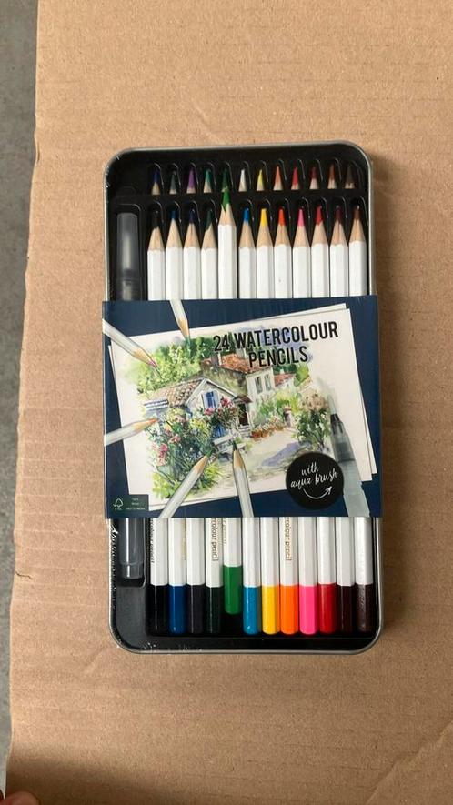 48 pakjes kleurpotloden, 48 lots de crayons de couleur, Hobby en Vrije tijd, Tekenen, Nieuw, Ophalen of Verzenden