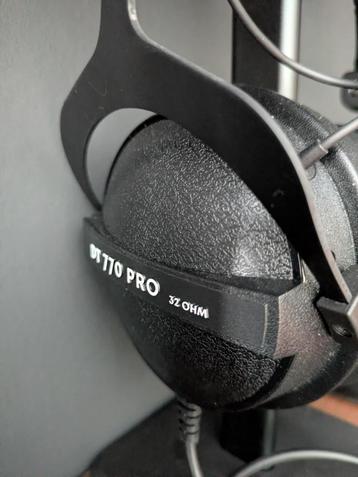 beyerdynamic DT 770 pro 32 ohm inclusief nieuwe pads beschikbaar voor biedingen