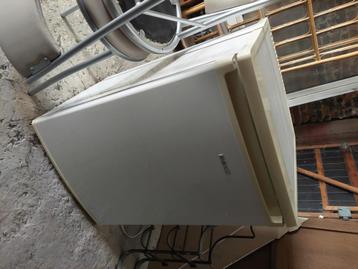 Mini frigo, Elektronische apparatuur, Gebruikt, 75 tot 100 liter, 45 tot 60 cm, Met vriesvak