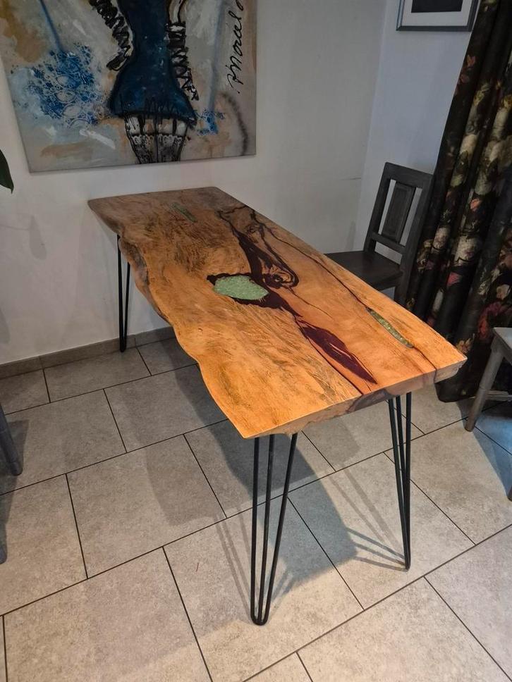 Unieke houten tafel met epoxy accenten, Huis en Inrichting, Tafels | Eettafels, Zo goed als nieuw, Ophalen