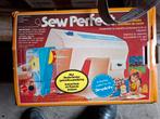 Ancienne machine à coudre enfant vintage Sew Perfect, Hobby & Loisirs créatifs