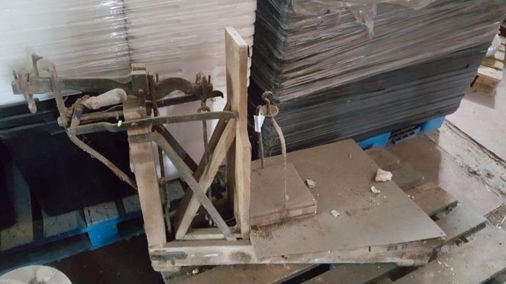 Bascule voor decoratie object, Antiquités & Art, Antiquités | Outils & Instruments, Enlèvement