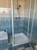 badkamer douche, bad, wc, en alle bijhorende sanitair, Huis en Inrichting, Badkamer | Complete badkamers, Ophalen, Zo goed als nieuw