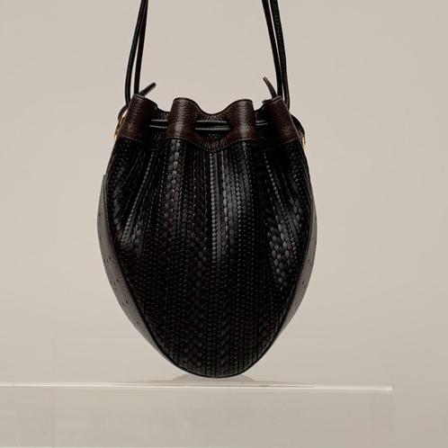 Handtas Delvaux. Meer keuze in onze winkel ook Louis Vuitton, Handtassen en Accessoires, Tassen | Damestassen, Handtas, Ophalen of Verzenden