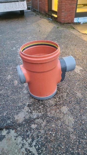 Sifonput diameter 315mm met 2x 160mm aansluiting beschikbaar voor biedingen