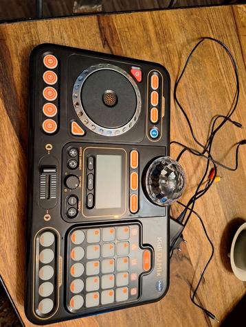 Table dj 12 en 1 v tech, Enlèvement, Comme neuf