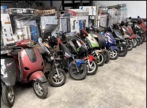 gevraagd. Scooters. Brommers. Moto's, Vélos & Vélomoteurs, Scooters | Piaggio, Comme neuf, Enlèvement ou Envoi