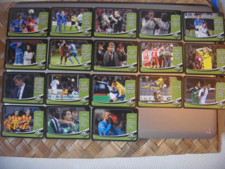 Voetbal 18 kaarten Megakicks (geen Panini) 2010-11 dag 12, Verzamelen, Sportartikelen en Voetbal, Zo goed als nieuw, Poster, Plaatje of Sticker