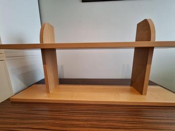 boekenrekje  beschikbaar voor biedingen