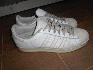 Chaussures de sport Adidas/Tailles 44 et 2/3