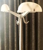 Kapstok Kartell, Ophalen