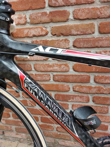 Full carbone zannata utegra beschikbaar voor biedingen
